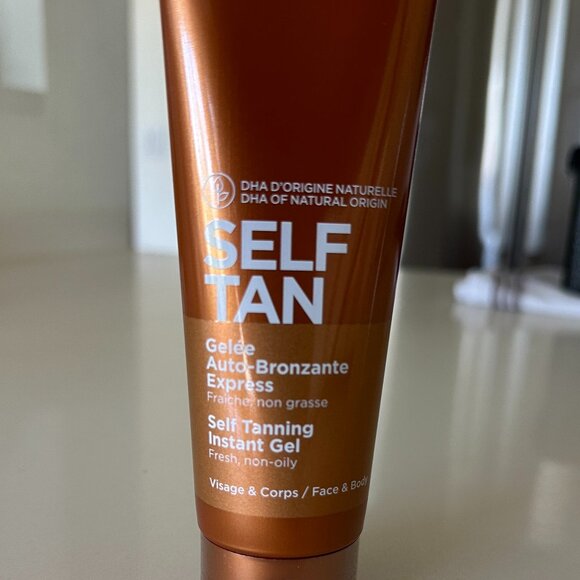 Clarins Self Tanning Instant Gel - Quick + Instant Self Tanner Gel for Face+Body - Picture 1 of 6